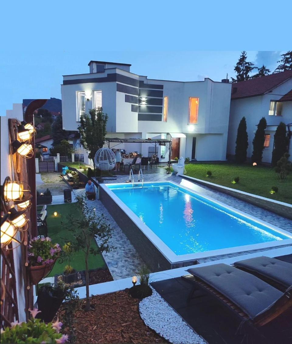 Villa Lea Tuzla Exterior photo
